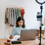 Influencer Marketing in 2024: Creating Trust and Connection in the Digital Age